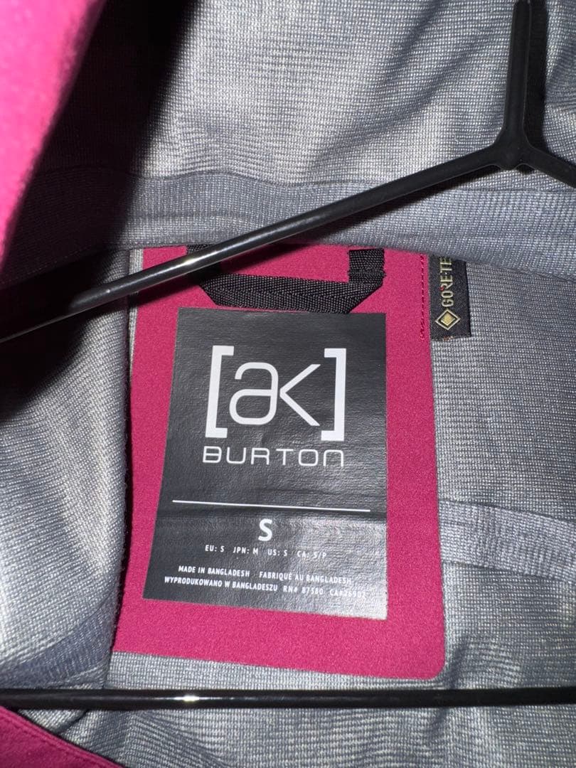 Burton [ak] スノーボードジャケット Sサイズ