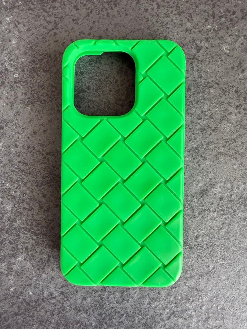 ボッテガヴェネタ イントレチャート iPhone15Pro ケース グリーン