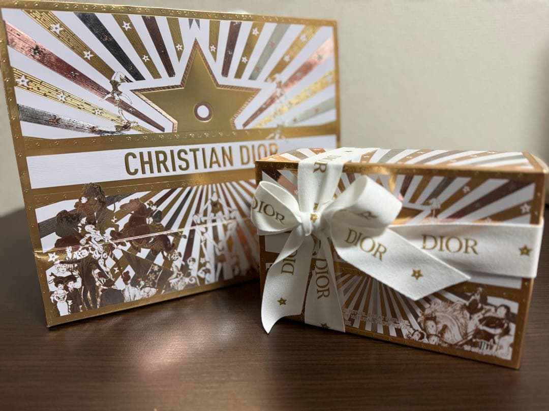 p*e様 Dior クリスマスコフレ 2025 ディオール ホリデー オファー