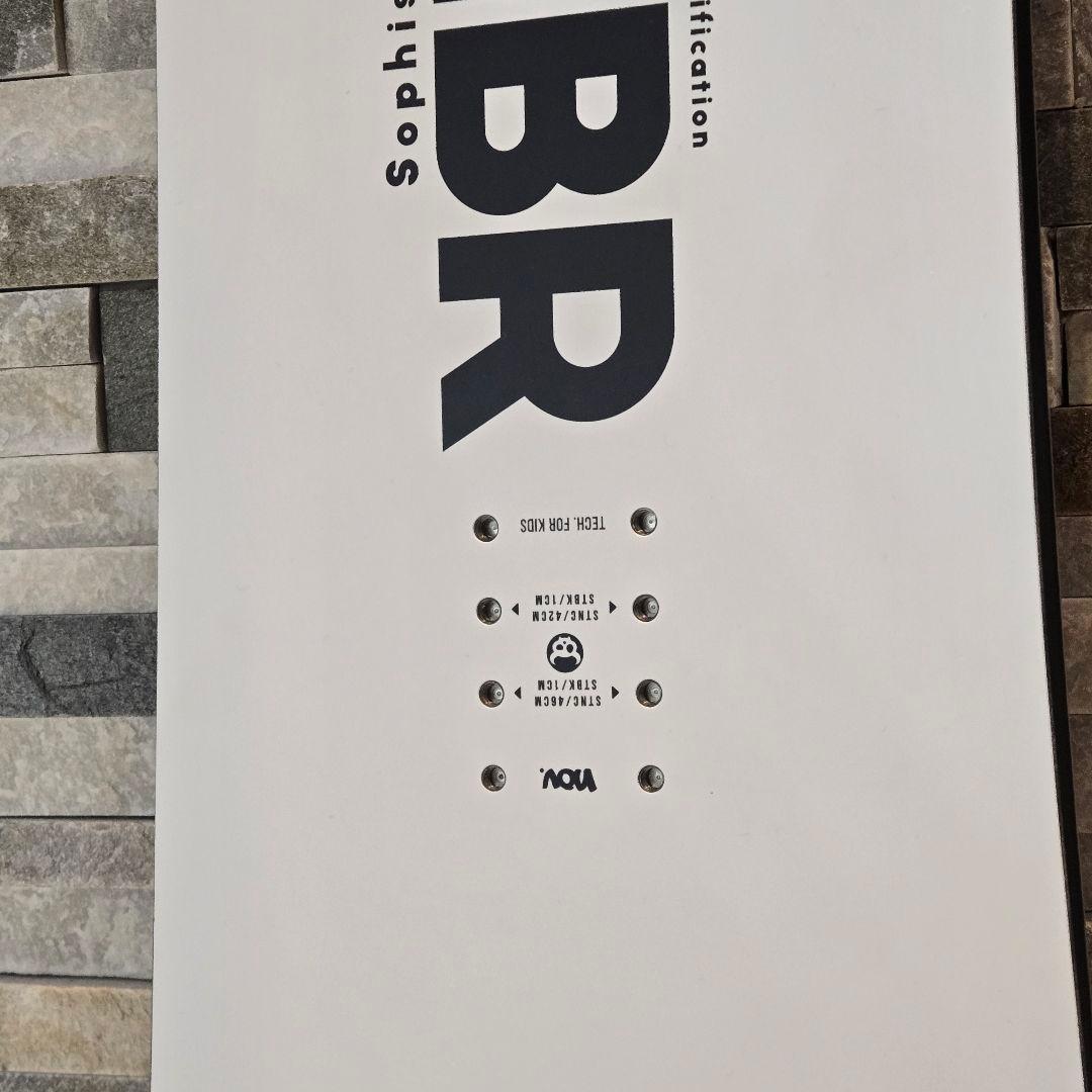 未使用　NOVEMBER MONSTER KIDS スノーボード 125cm