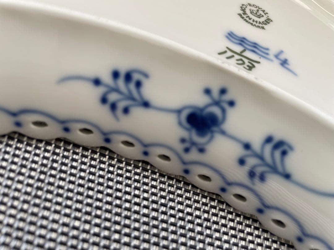 ブルーフルーテッド フルレース クレセントディッシュ 22cm ①