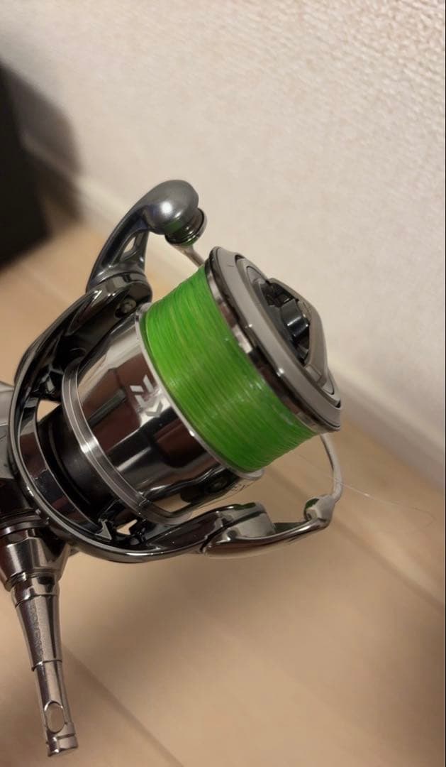 Daiwa EXIST LT2000S-XH スピニングリール