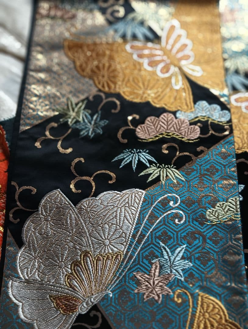 振袖フルセット　古典的な絞り　黒　朱　金駒刺繍　164/66.5