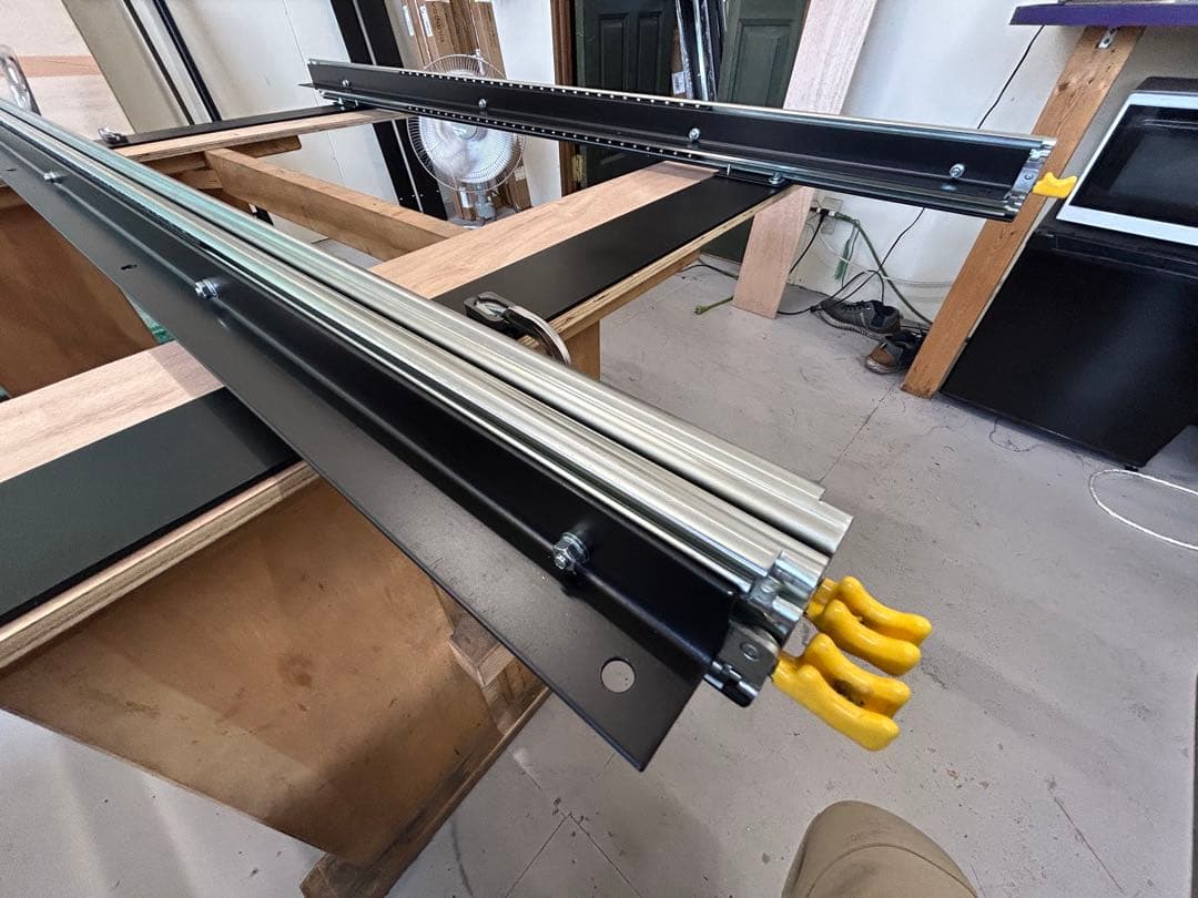 tecNozの打ち合わせページ　ワイド、ダブルフロア引手ポール付き 板無し