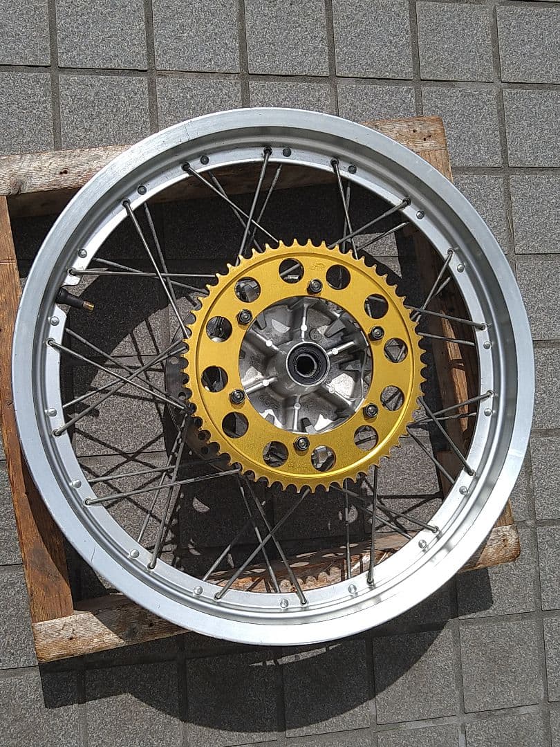 セロー　トリッカー　前後ホイール　リアチューブレス