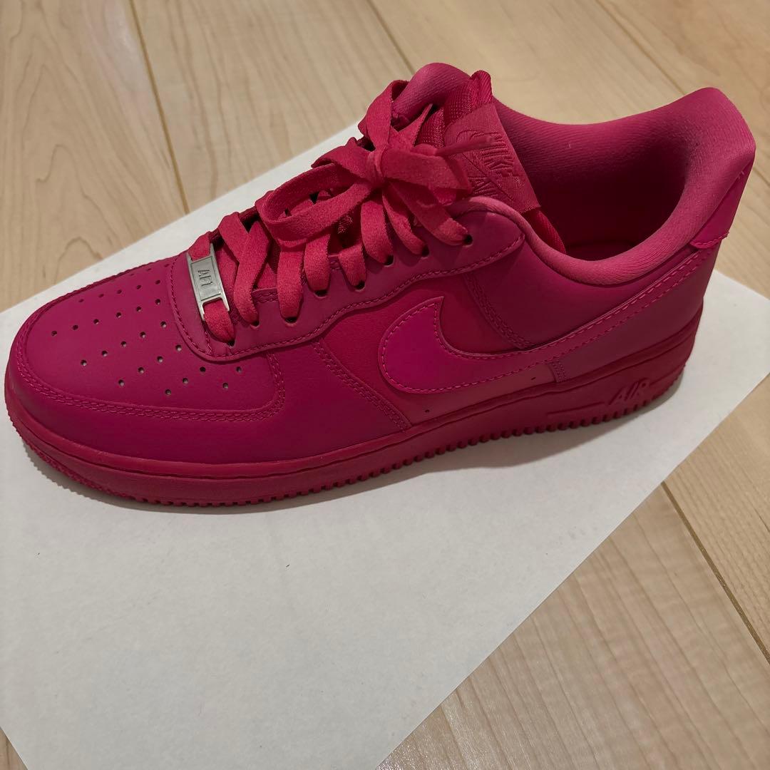 Nike Air Force 1 07 ファイアベリー 26.0