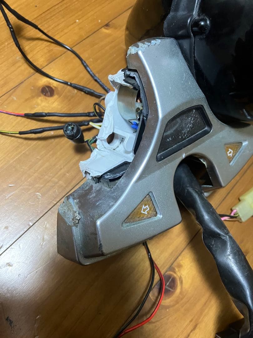 ゼファー1100 タコメーター 燃料計 部品取り 補修用