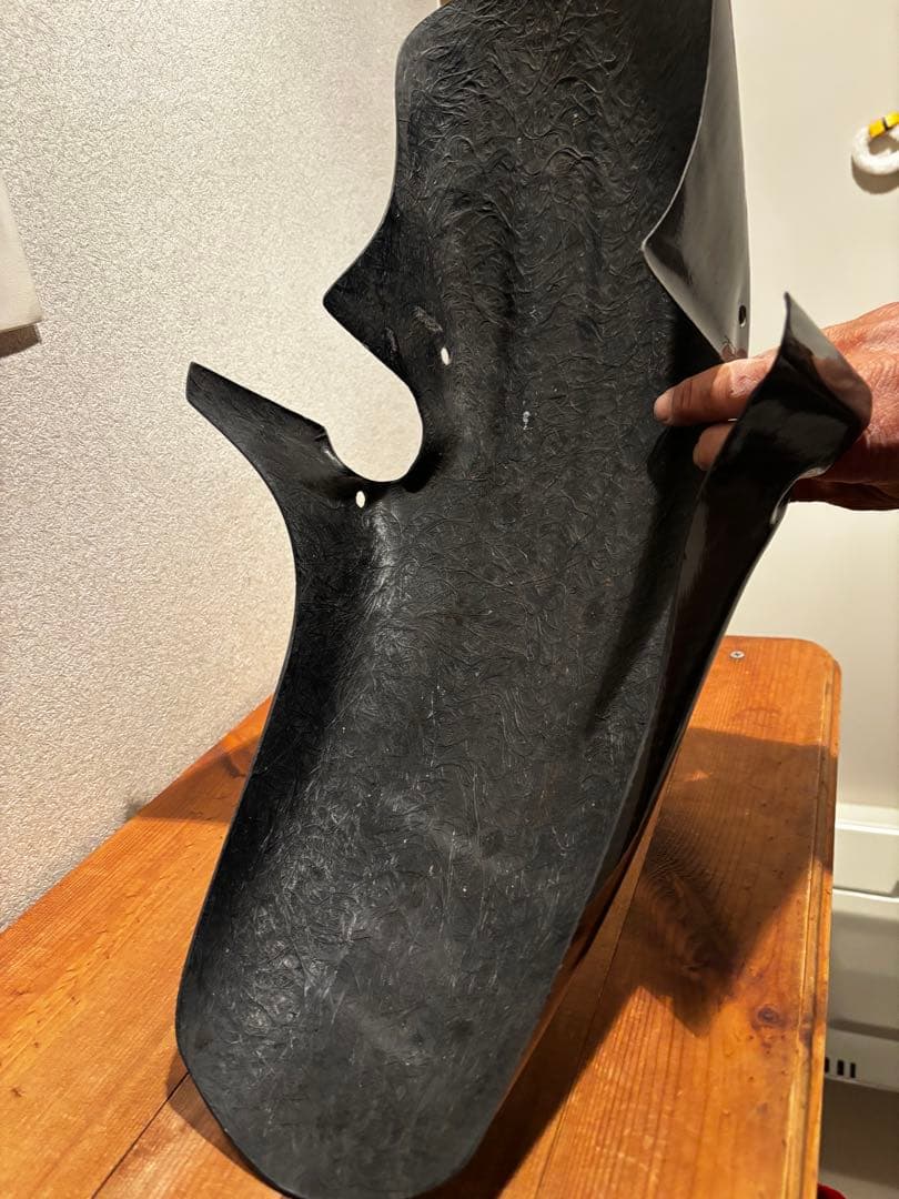 CB1300 カーボンフロントフェンダー