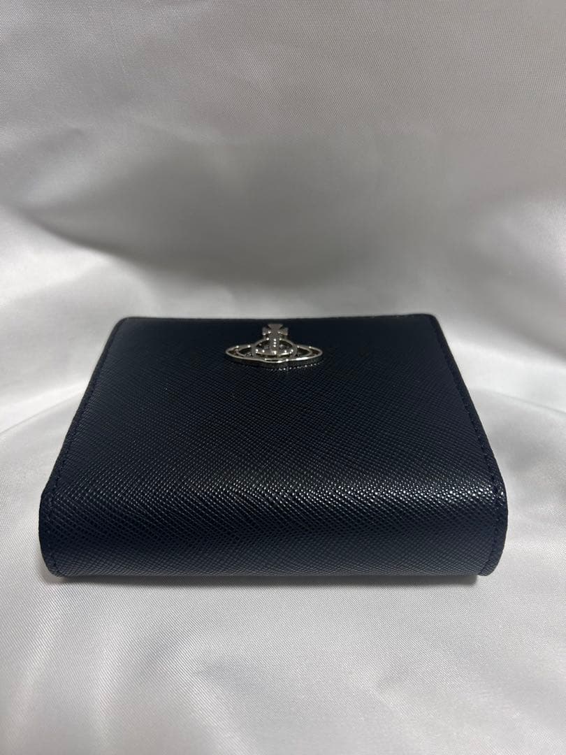 Vivienne Westwood黒の二つ折り財布 シルバー