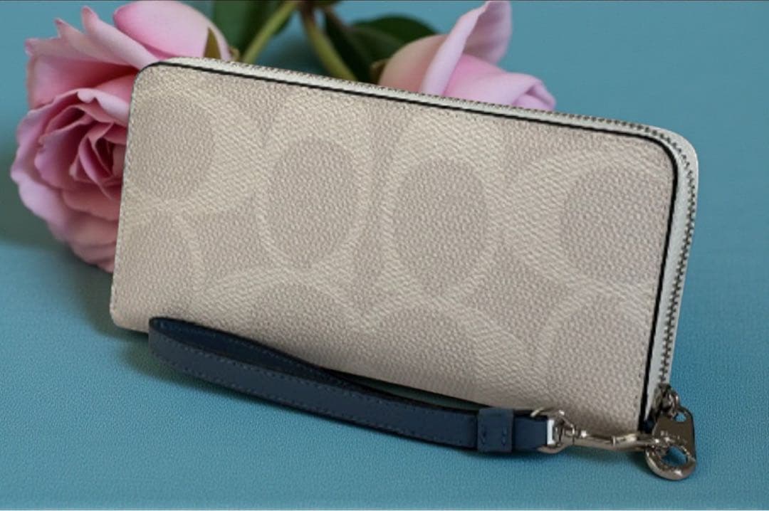 COACH 長財布 ロゴ入りホワイト/ネイビー【新品】