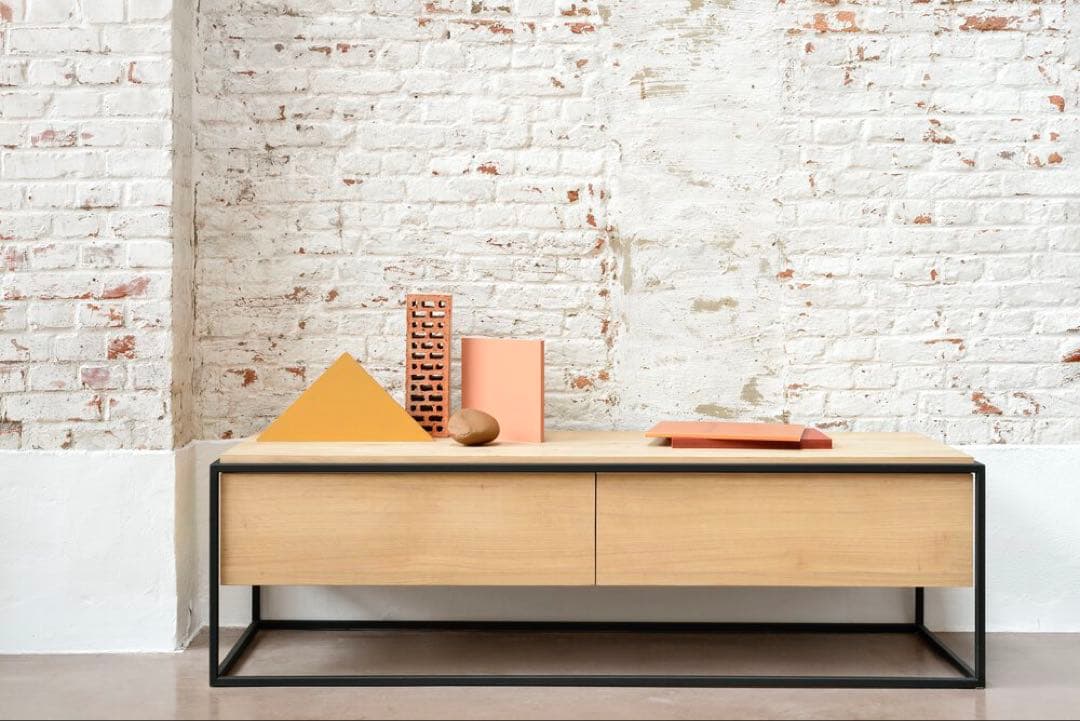 Ethnicraft Monolit TVボード オーク × ブラックスチール