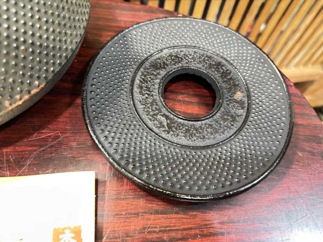 南部鉄瓶 最高級品種 瓶敷き付き サビ有りますから 10分の１激安