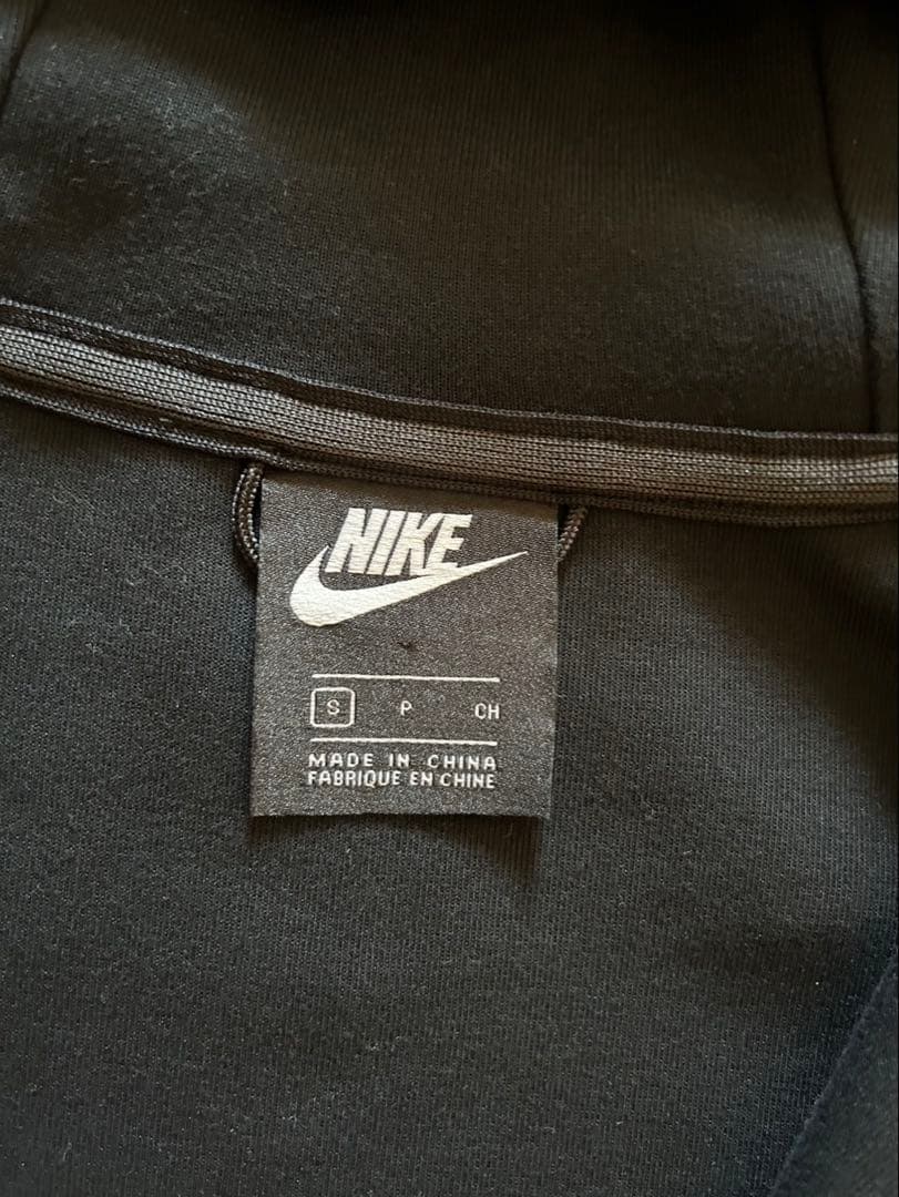 NIKE テックフリース フルジップパーカー ブラック Sサイズ