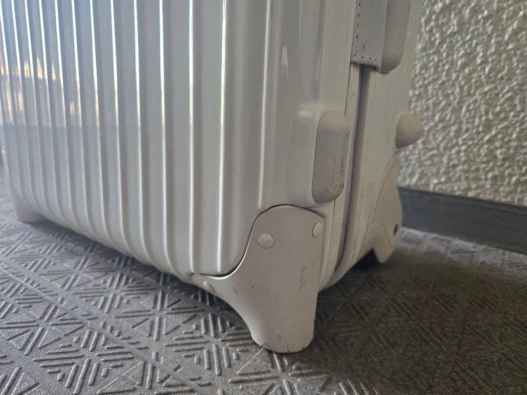 【美品】RIMOWA × United Arrows 別注 エクリュ [32L]