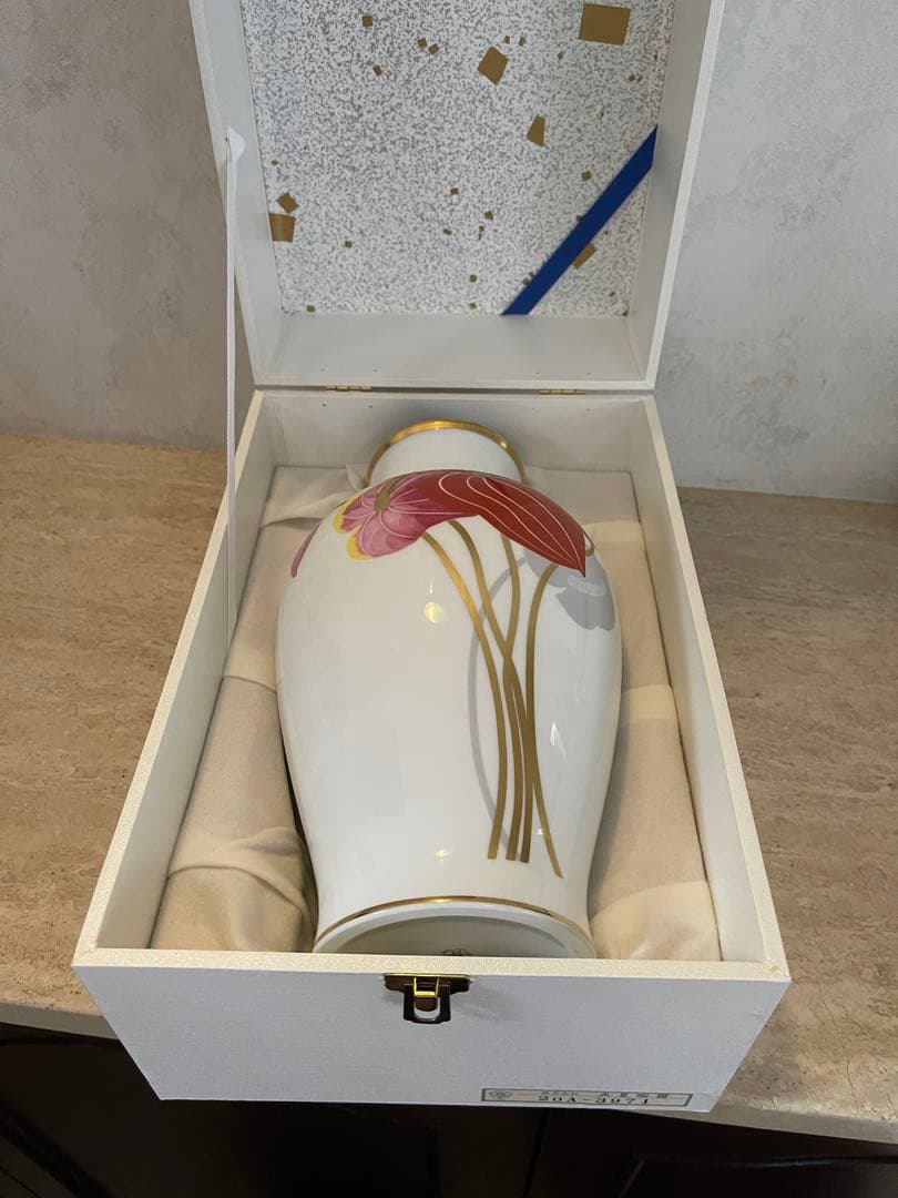 大倉陶園　花柄陶器　花瓶