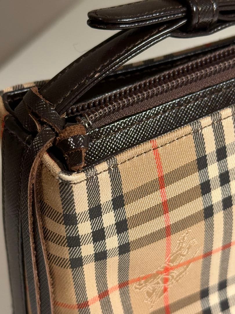Burberry アクセサリーポーチ ワンショルダー バッグ ノバチェック