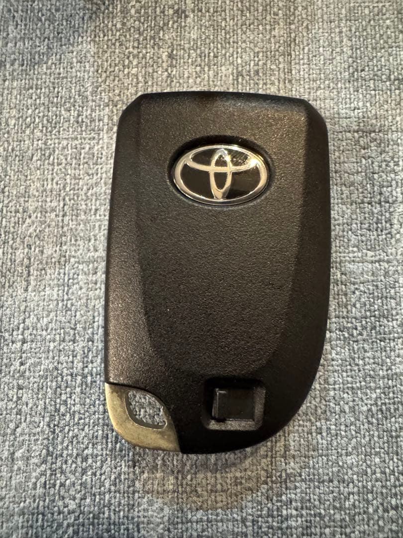 トヨタ純正スマートキー　200系ハイエースバン　レジアス 007-AF0105