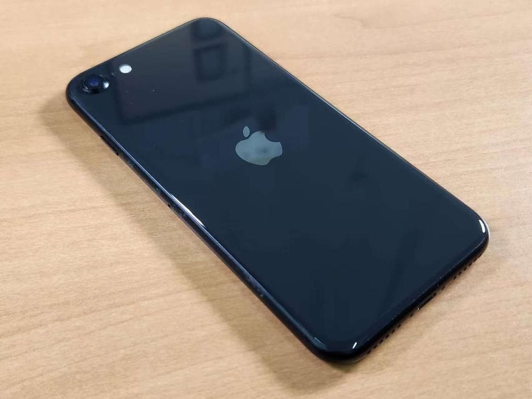 020500I iPhone SE第2世代 A2296 64GB 最大容量83%