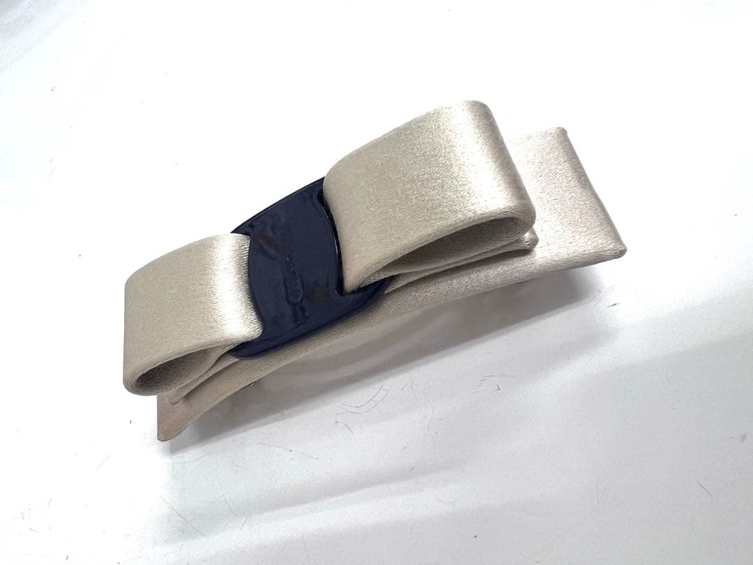 フェラガモ　バレッタ　Salvatore Ferragamo