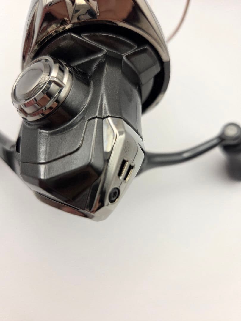 SHIMANO TWIN POWER C2000S スピニングリール