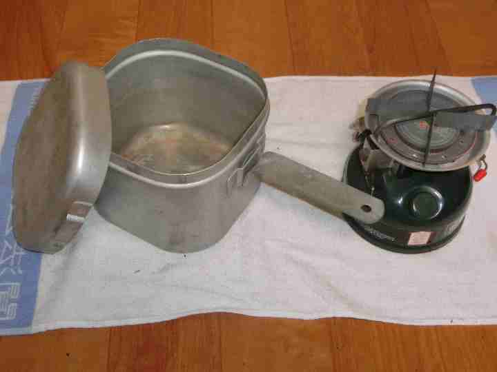 コ－ルマン　シングルスト－ブ及びアルミ収納ケース