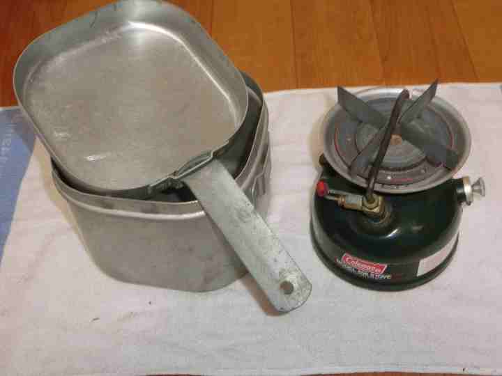 コ－ルマン　シングルスト－ブ及びアルミ収納ケース