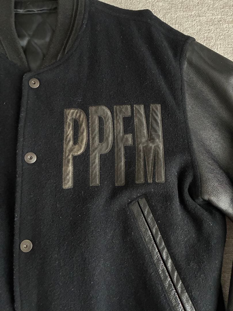 PEYTON PLACE スタジャン メルトンウール×レザー 両面刺繍ロゴ 中綿