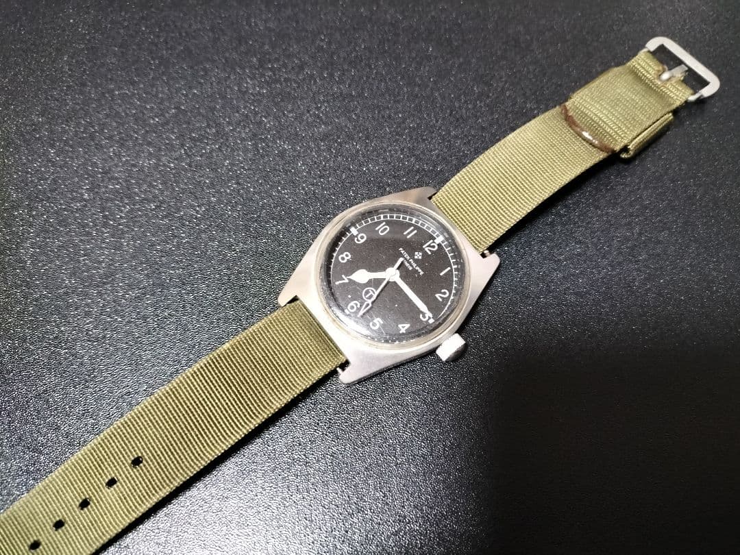 手巻き時計 　ミリタリー　ベトナム ヴィンテージ