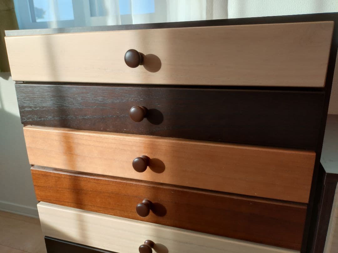 【専用出品】ニトリ　8段木目調ローチェスト（ダークブラウン）