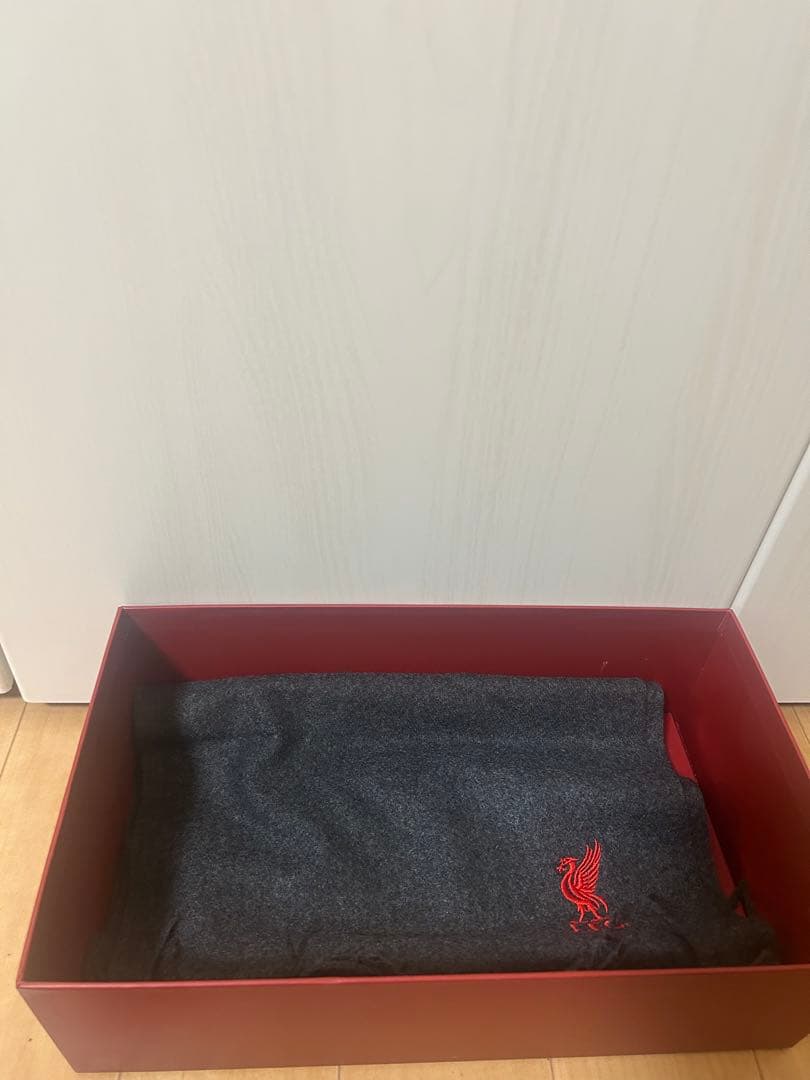 [新品]リバプール 会員限定 ウールスカーフ、マフラー、ポーチ、バッチ