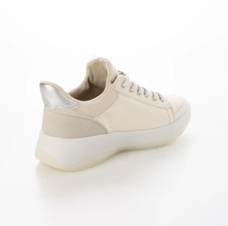 fitfit 新品24cm ◆撥水ハンズフリースニーカー651(ラメグレー)