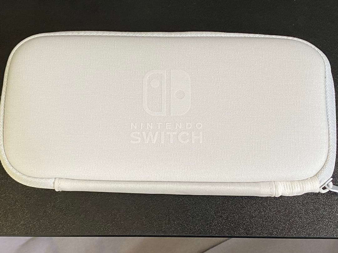 <初期化済み>Switch Lite ポケモン剣盾モデル　ケース、充電器付き。