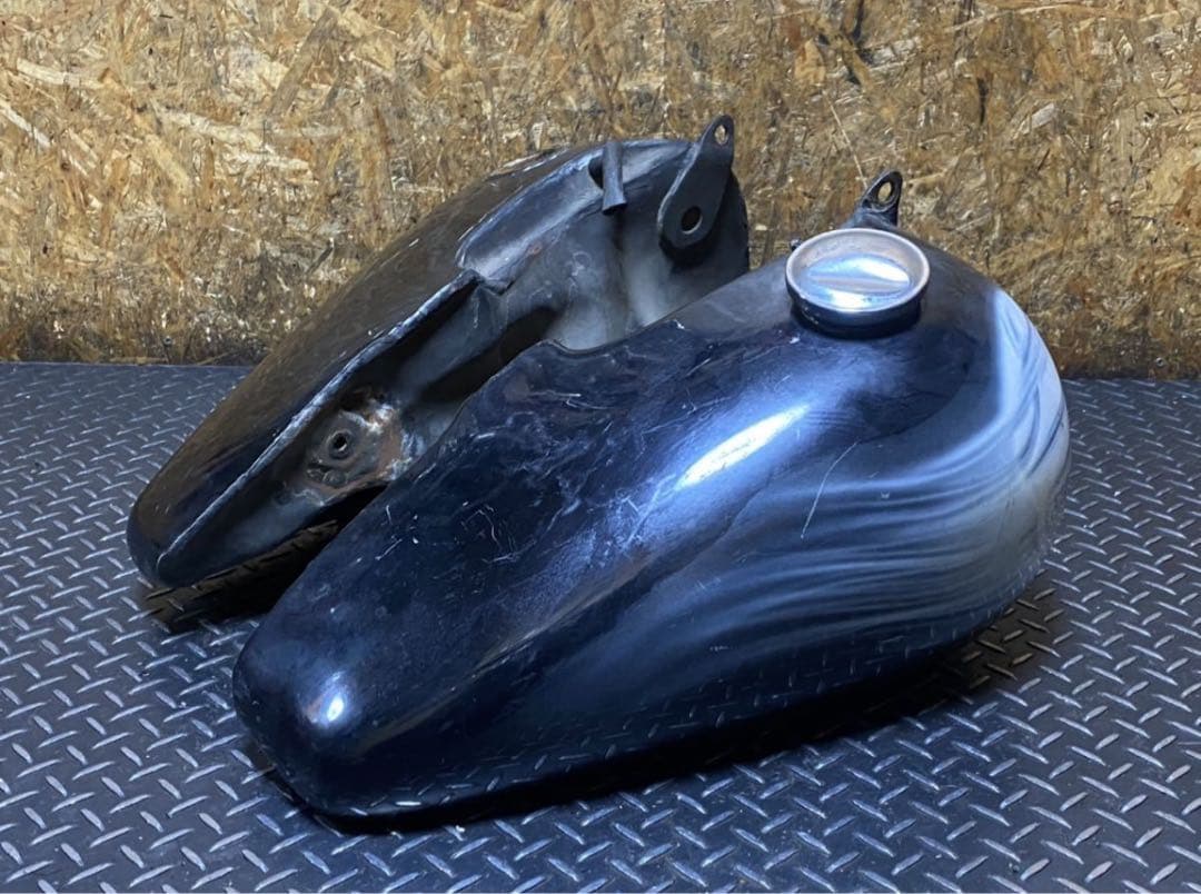 ル*ジ様 3.5ガロン　分割タンク　ハーレー　パン　ショベル　ナックル　ショベル