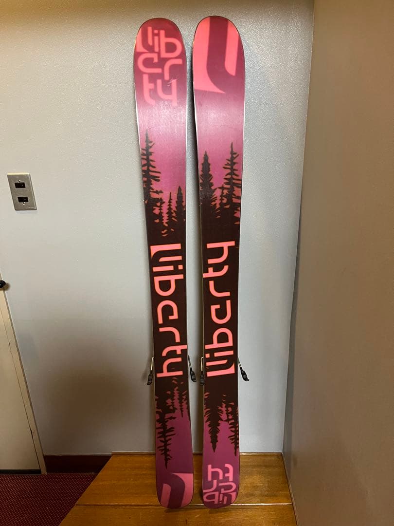 スキー板　liberty Genesis106 157cm
