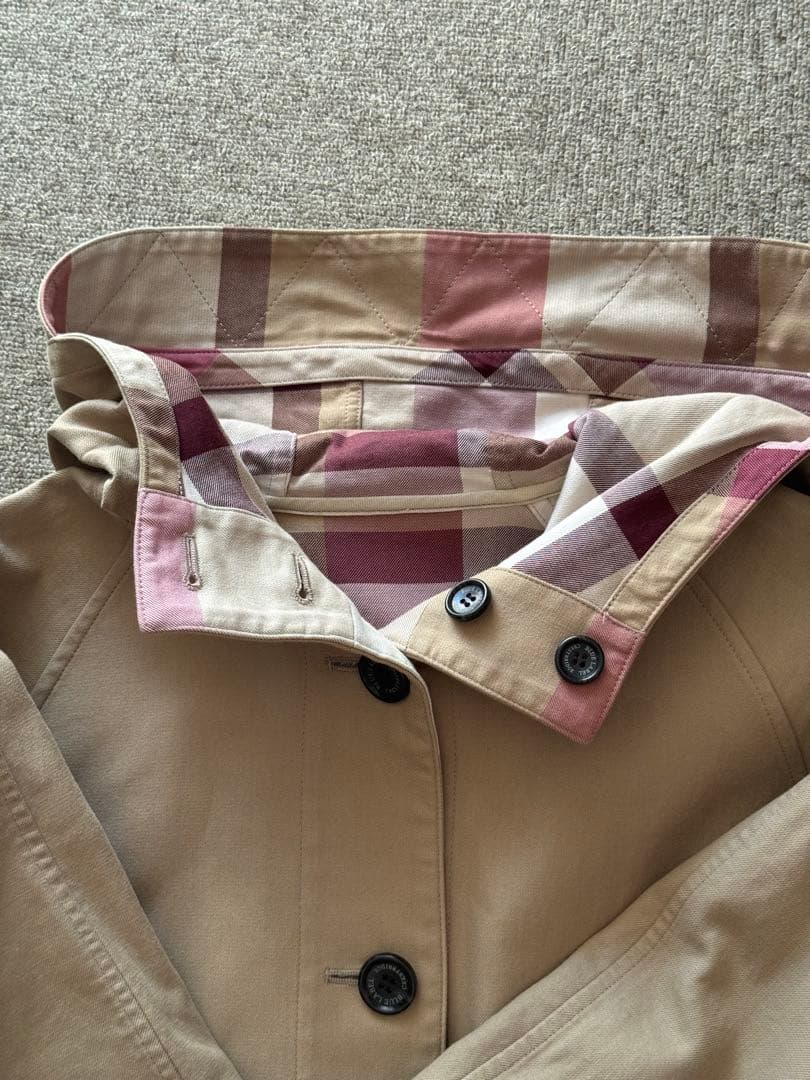 ブルーレーベルクレストブリッジ リバーシブルトレンチコートフード