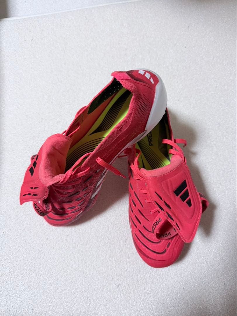 タイムセール50%offadidas Predator サッカーシューズ レッド