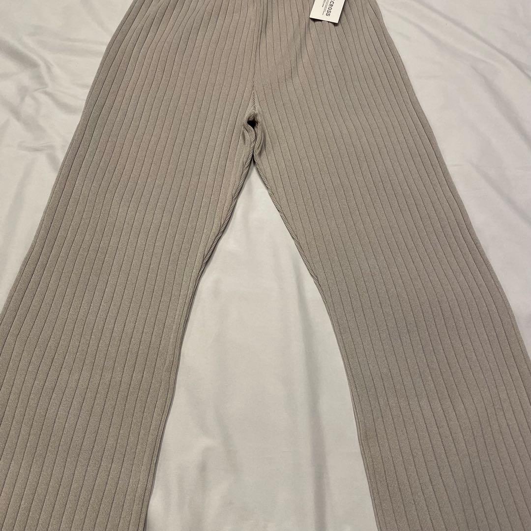 新品 ハグオーワー クロスアンドクロス リブニットパンツ グレージュ系ベージュ系