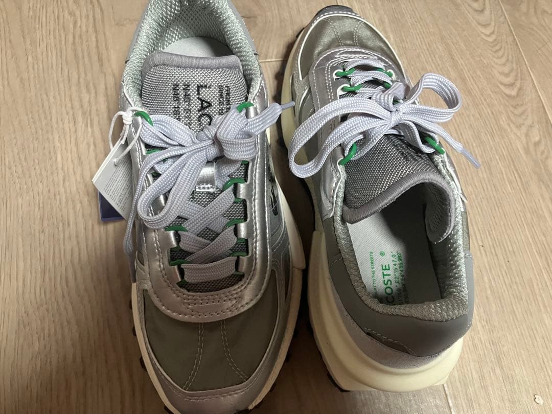 LACOSTE シルバー スニーカー 38新品タグ付き