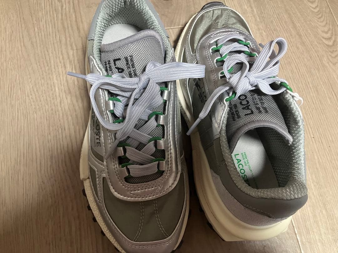 LACOSTE シルバー スニーカー 38新品タグ付き