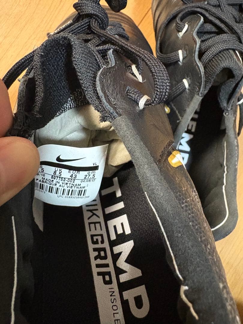 Nike Tiempo サッカーシューズ ブラック/ホワイト 箱付き