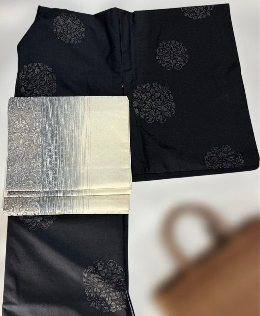 ザクロ様用　大島紬　飛び柄　墨黒　裄68