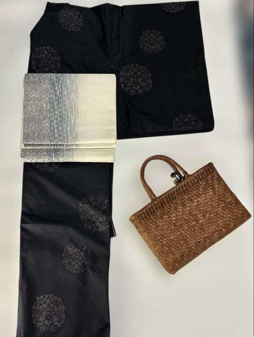 ザクロ様用　大島紬　飛び柄　墨黒　裄68