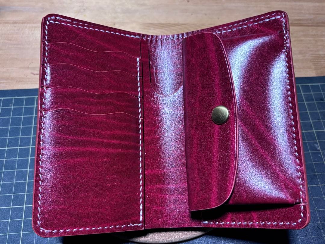 ミドルウォレット　ベルギー産　ルガト　ハンドメイド