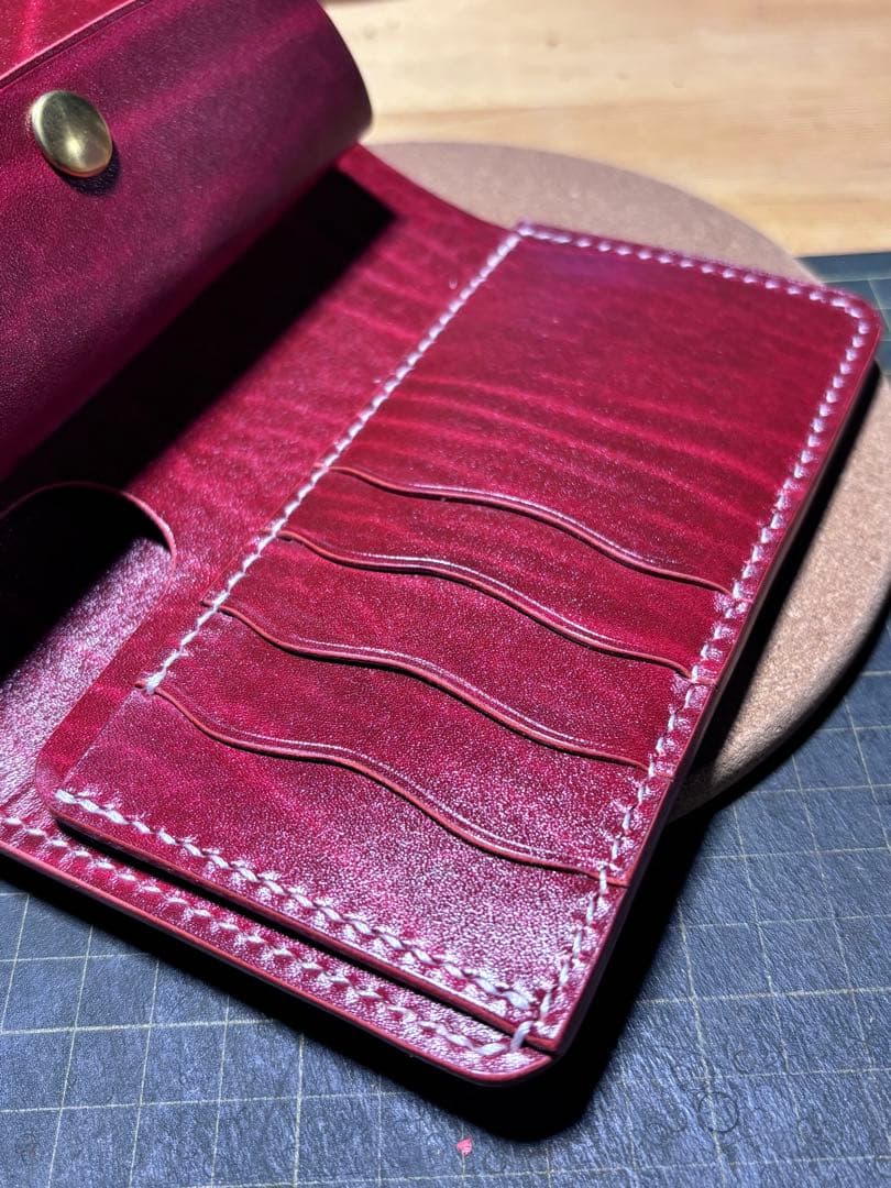 ミドルウォレット　ベルギー産　ルガト　ハンドメイド