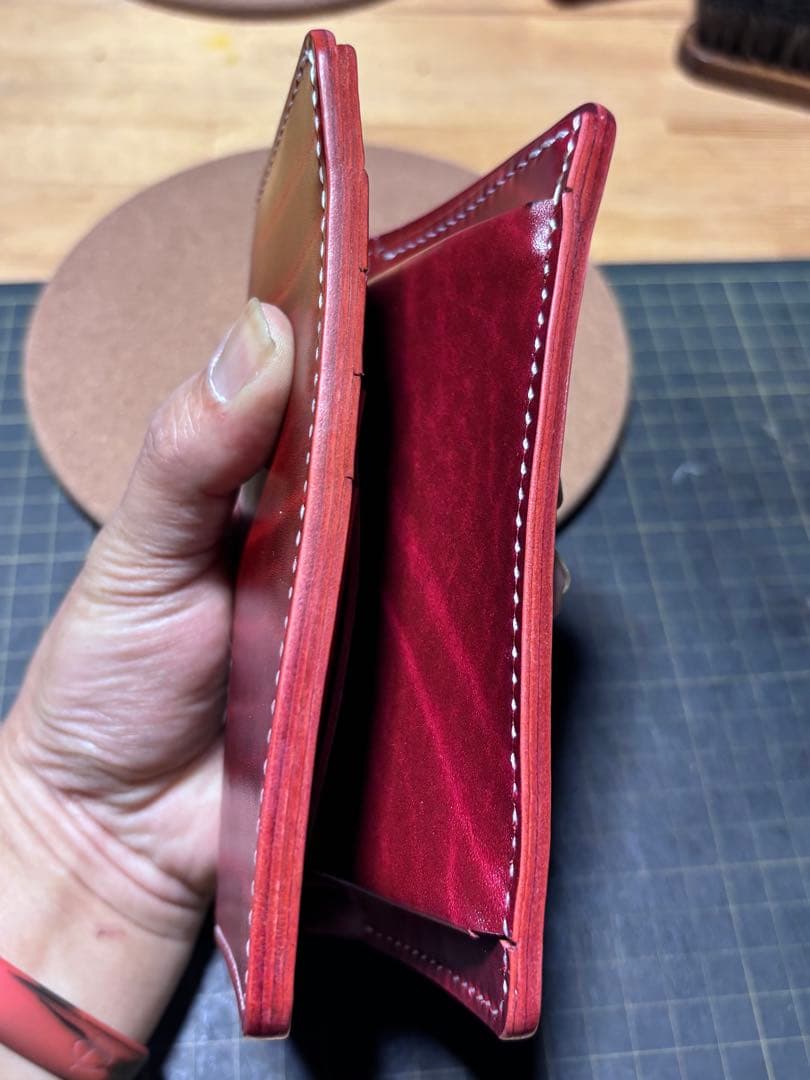 ミドルウォレット　ベルギー産　ルガト　ハンドメイド