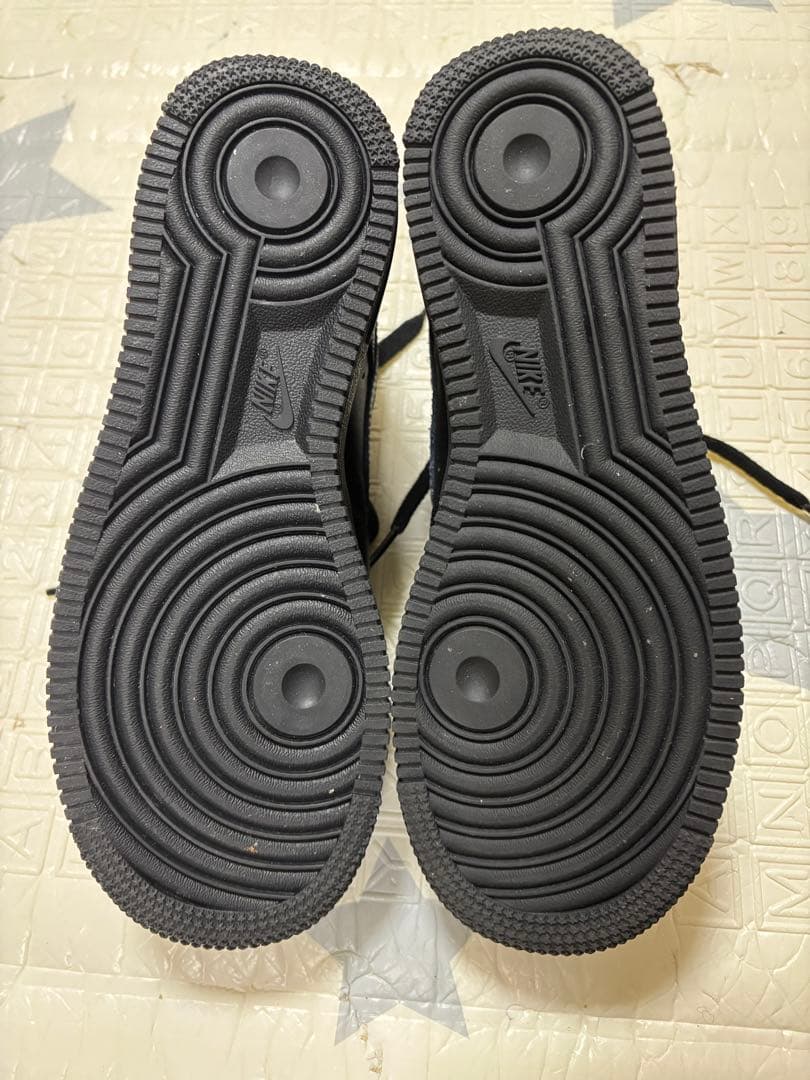 Nike Air Force 1 ブラック 12