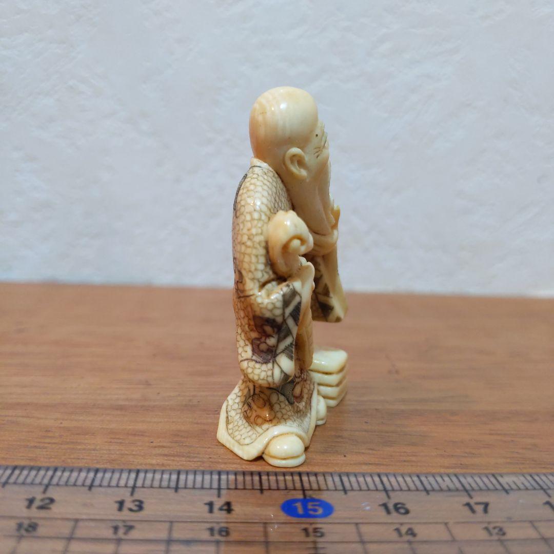 時代提物 彩色人物根付 天然素材 在銘【槌の子仙人】高さ約5.0cm 重さ16ｇ