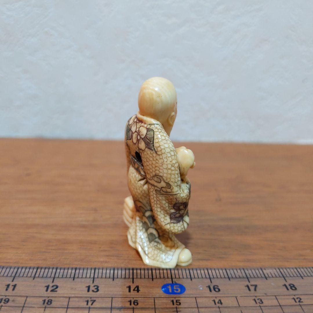 時代提物 彩色人物根付 天然素材 在銘【槌の子仙人】高さ約5.0cm 重さ16ｇ