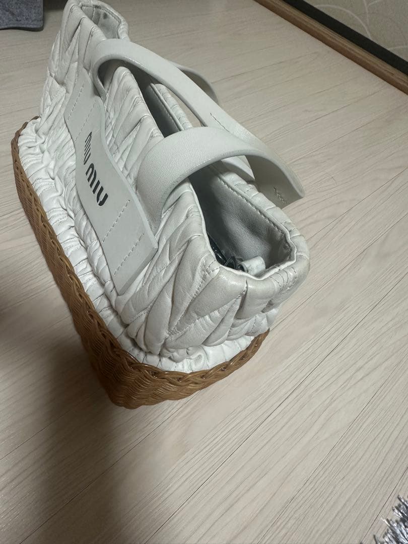 ミュウミュウ カゴバック ショルダーバック