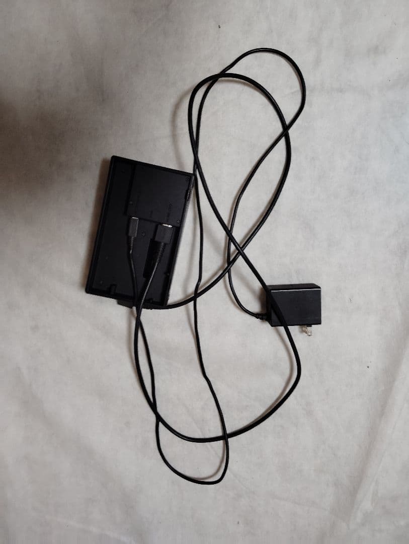 Nintendo Switch ＋　HORI　ワイヤレスコントローラ　充電線付き